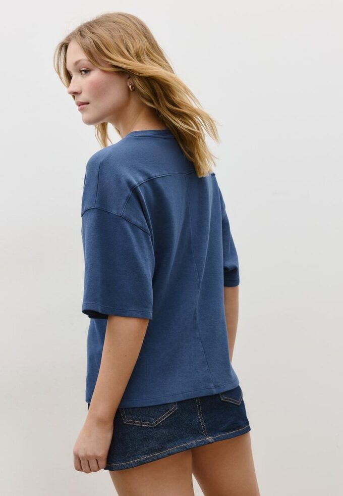 Kortærmet T-skjorte med grafisk detalj