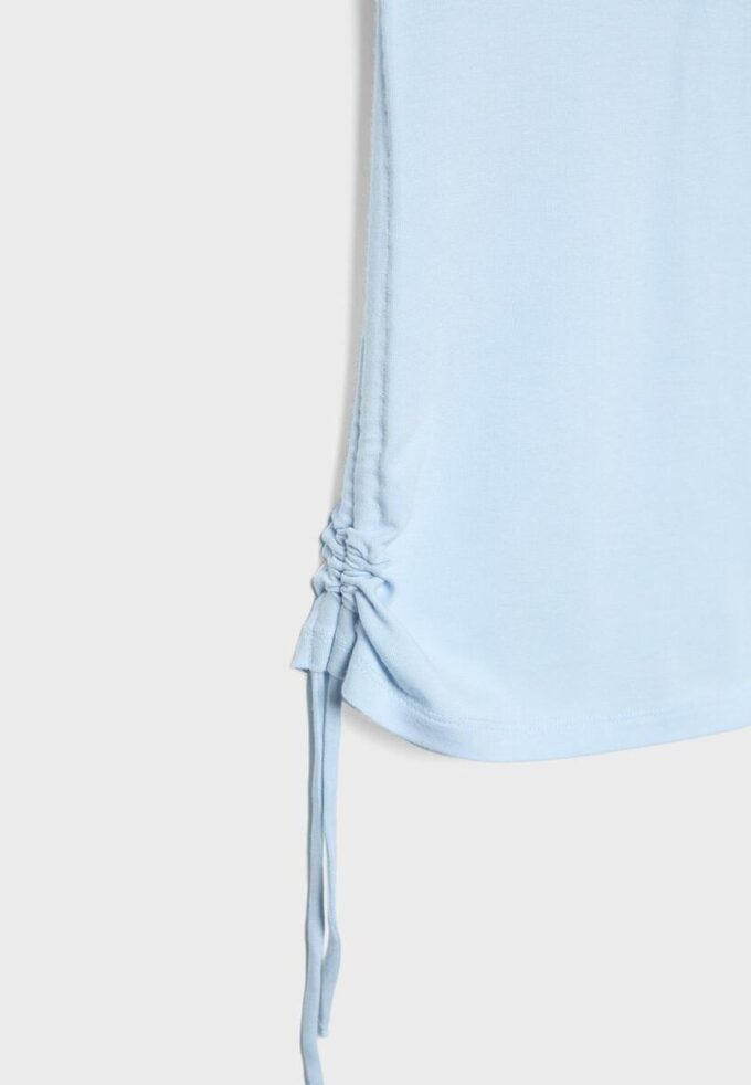 Kortærmet T-skjorte med rynk på siden