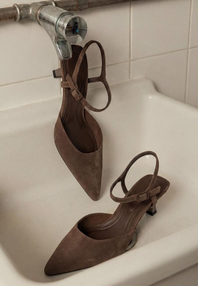 Lærsko med lav hæl