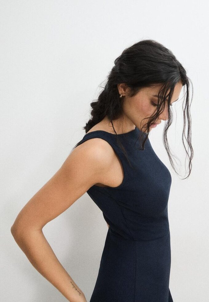 Lang, ermeløs, rett jumpsuit