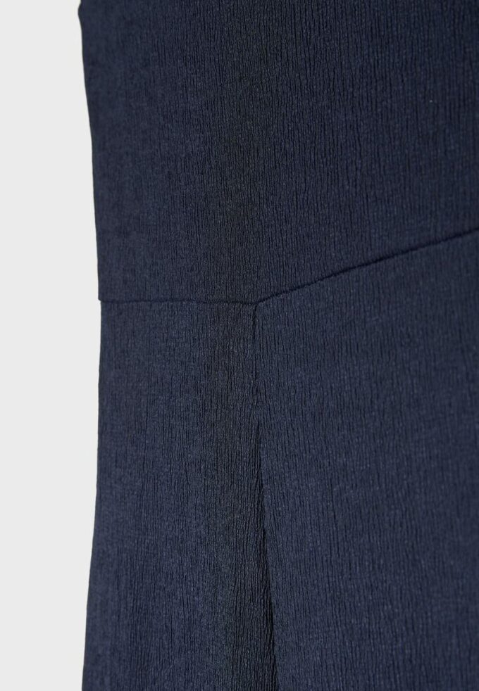 Lang, ermeløs, rett jumpsuit