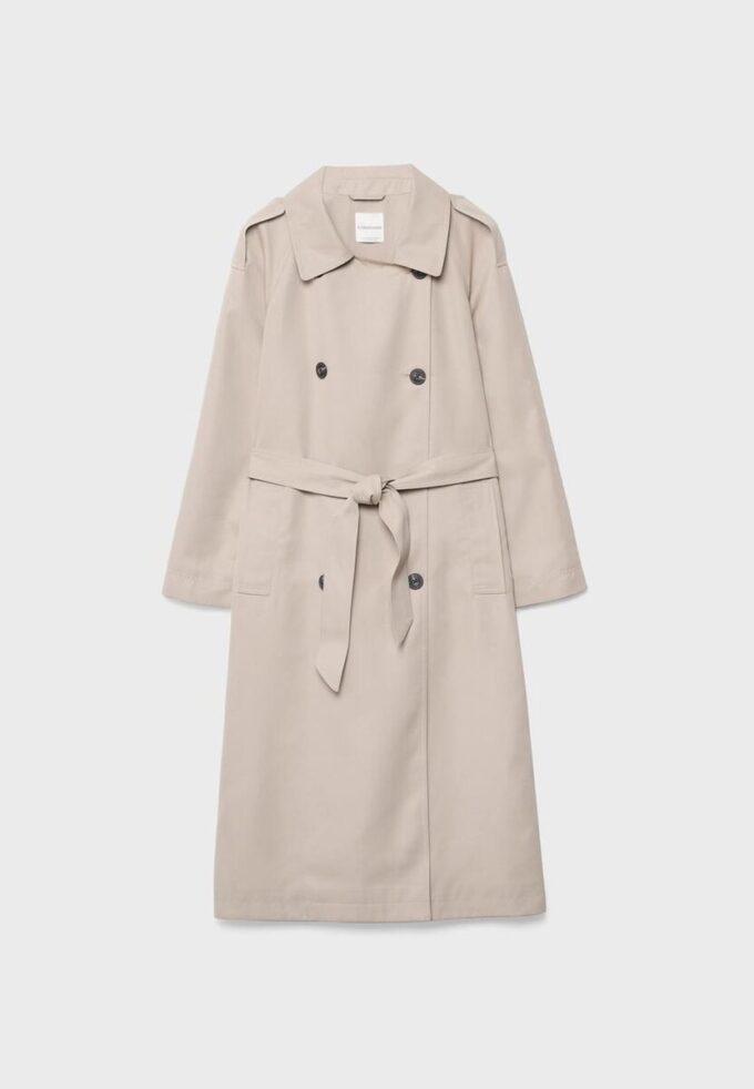 Lang, flytende trenchcoat