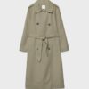 Lang, flytende trenchcoat