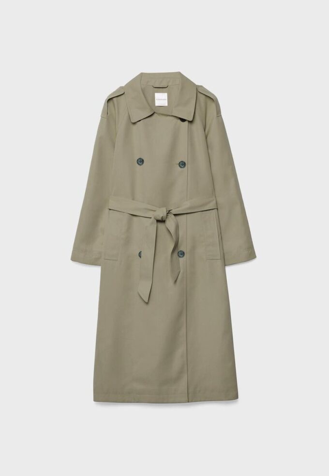 Lang, flytende trenchcoat
