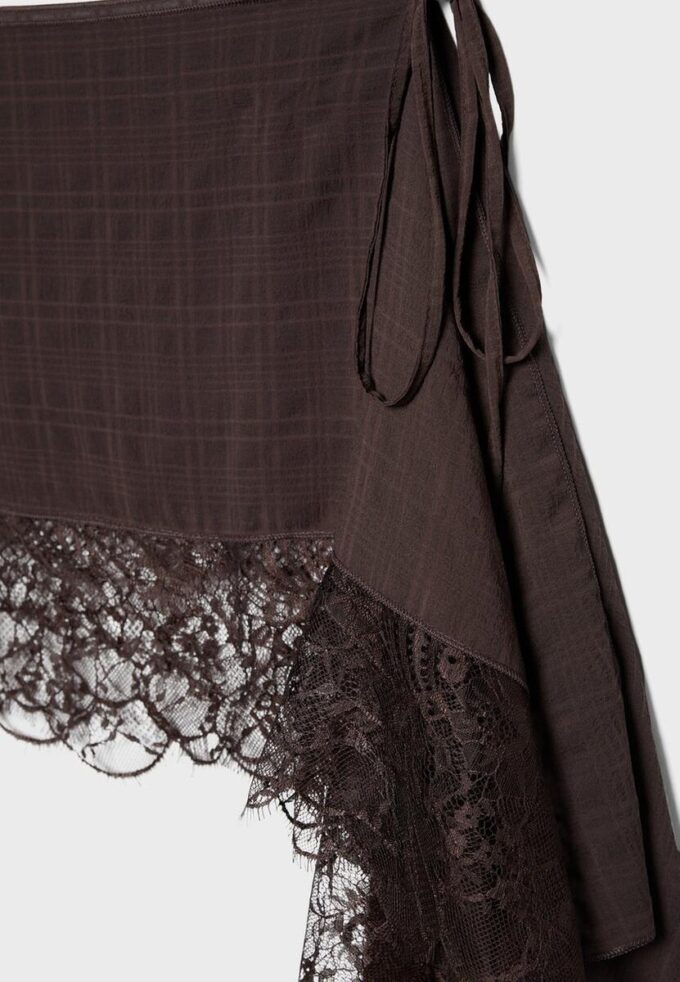 Lang pareo med rutemønster