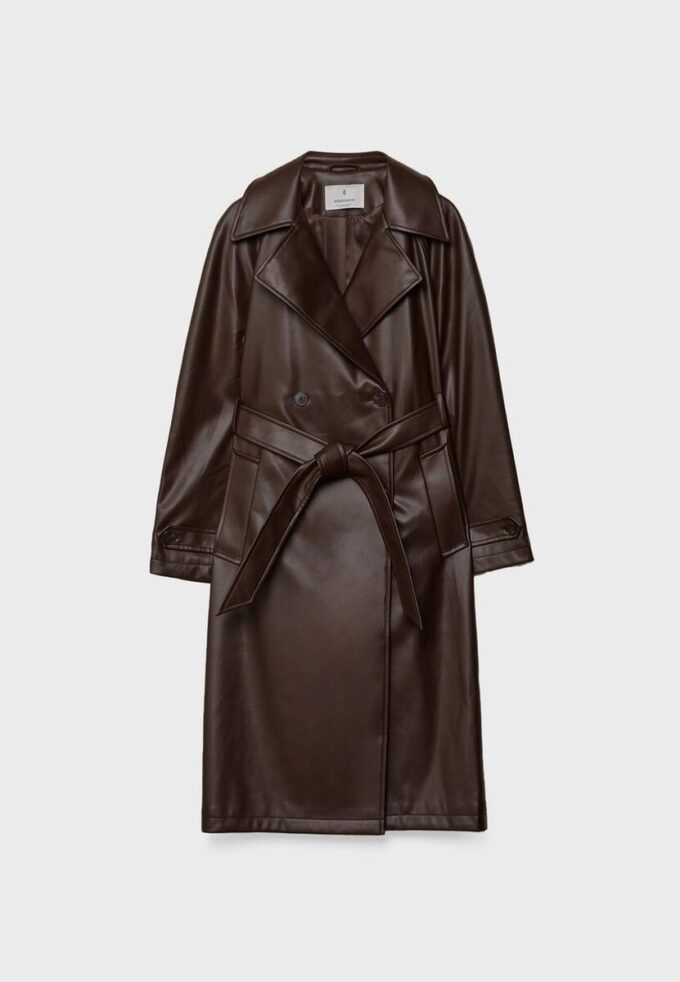 Lang trenchcoat i imitert skinn