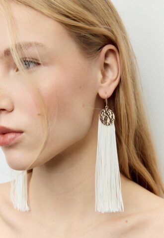 Lange frynseøreringer