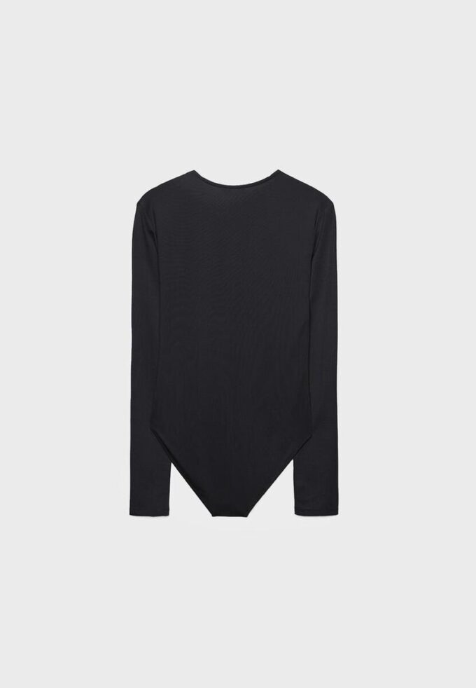 Langermet body i polyamid