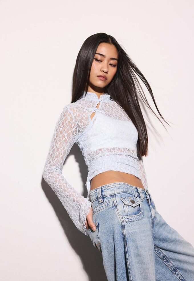 Langermet T-skjorte i blonder