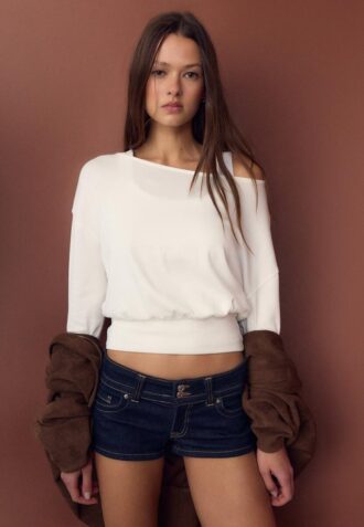 Langermet T-skjorte med båthals og kummerbund i nederkant