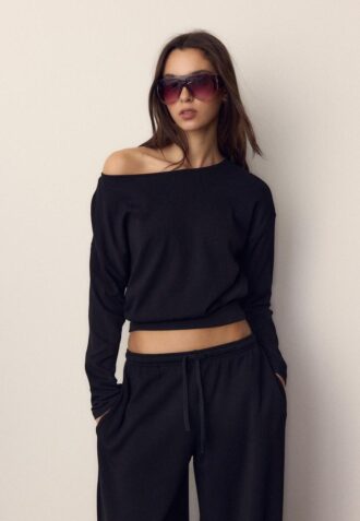 Langermet T-skjorte med båthals og kummerbund i nederkant