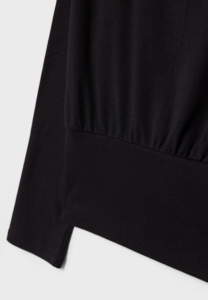 Langermet T-skjorte med båthals og kummerbund i nederkant