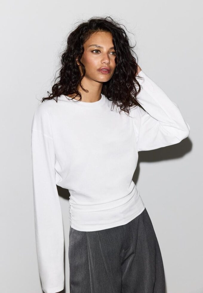 Langermet T-skjorte med rynk