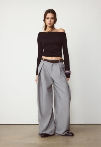 langermet t skjorte med rynk 2 7 330x477 - Langermet T-skjorte med rynk