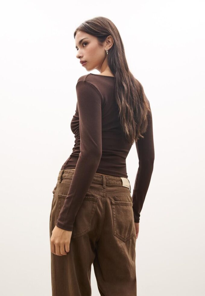 Langermet T-skjorte med rynk