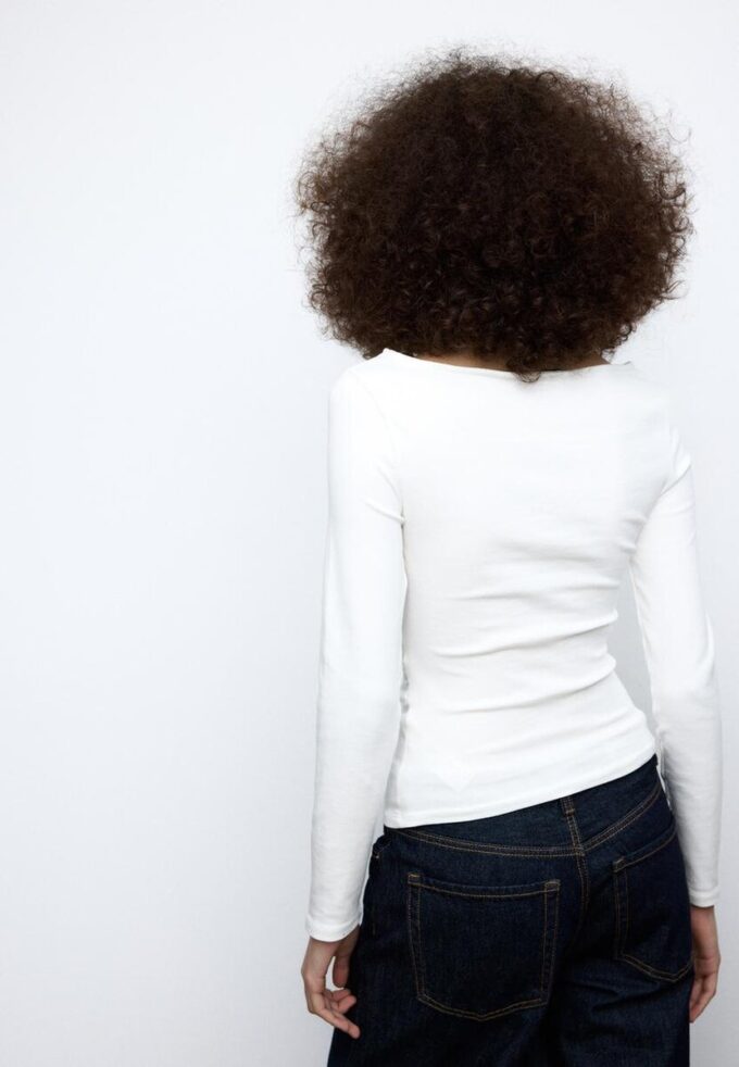 Langermet T-skjorte med rynk