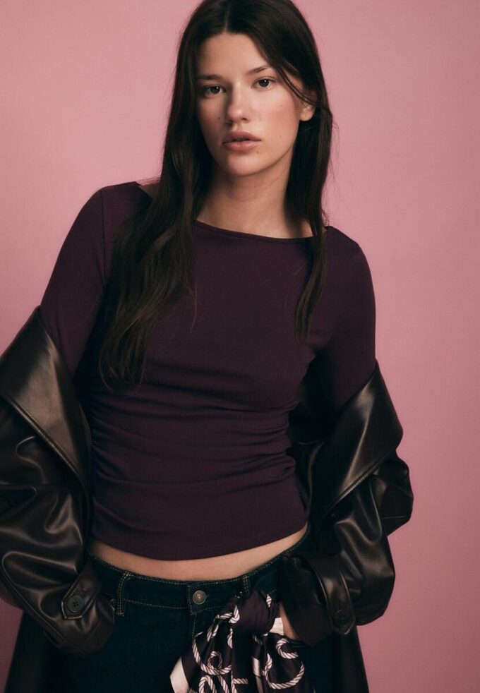 Langermet T-skjorte med rynk