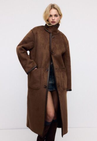 Langt vendbart dobbeltsidig kåpe