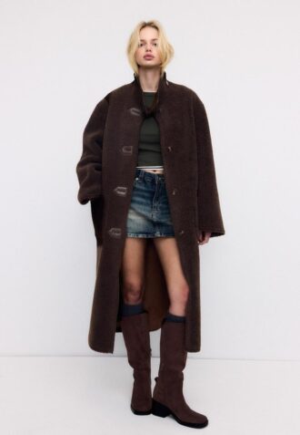 Langt vendbart dobbeltsidig kåpe