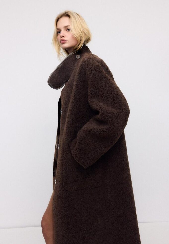 Langt vendbart dobbeltsidig kåpe