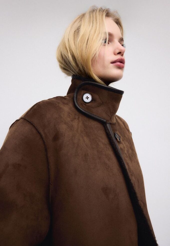 Langt vendbart dobbeltsidig kåpe