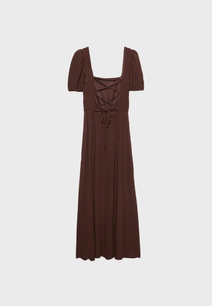 Løstsittende maxikjole med kryssrygg