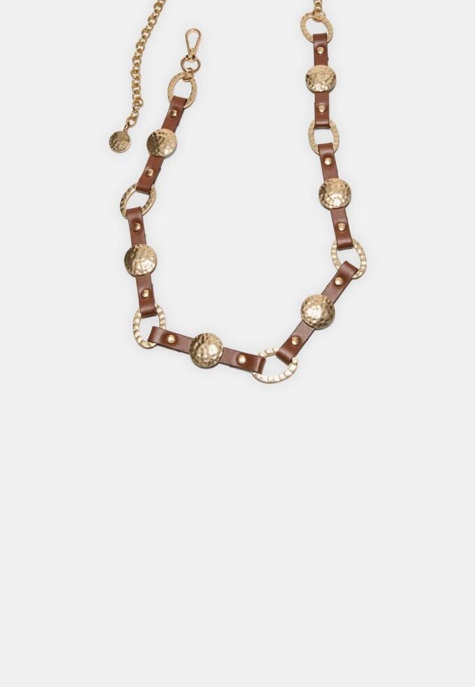 Metallbelte med skinnlook