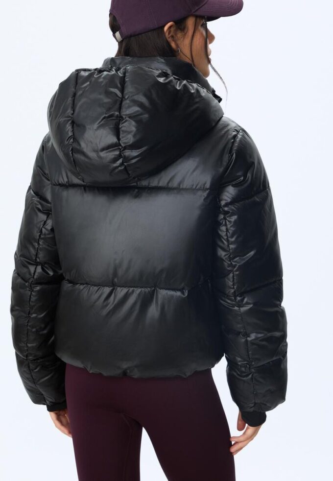 Metallisk dunjakke med hette