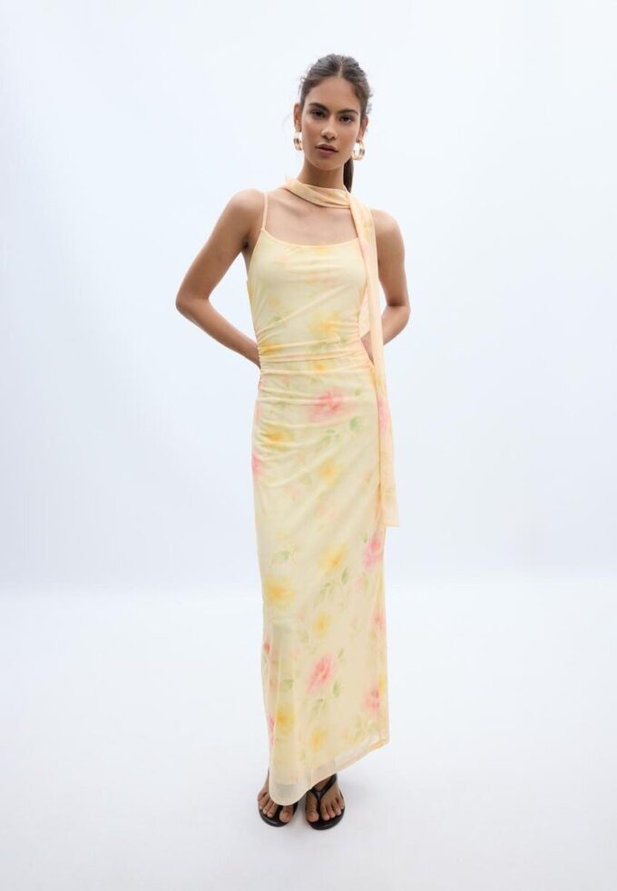 Midi-kjole i tyll med mønster og skjerf