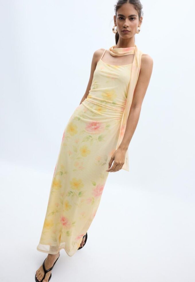 Midi-kjole i tyll med mønster og skjerf