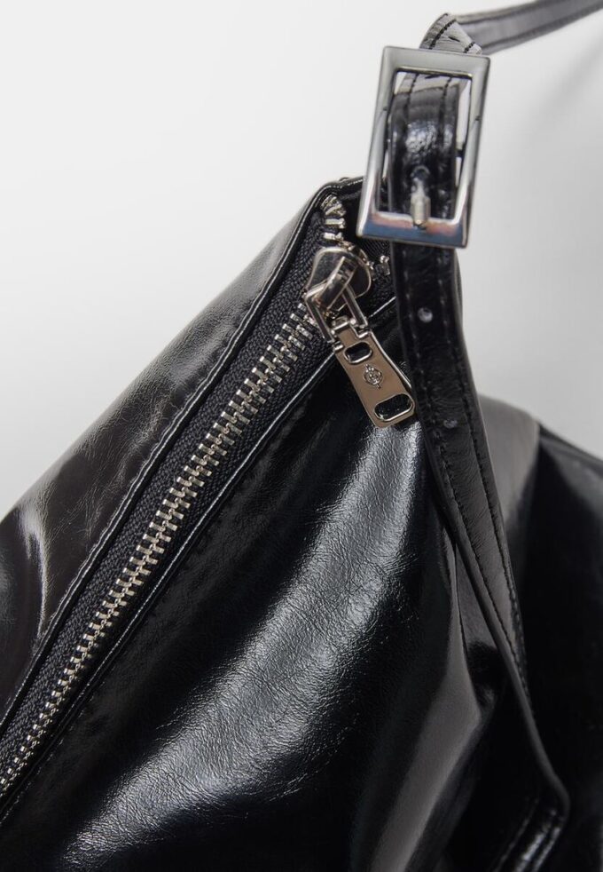 Mini Soft-Touch skulderveske med glidelåser