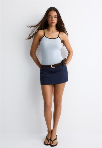 Miniskort i imitert semsket skinn
