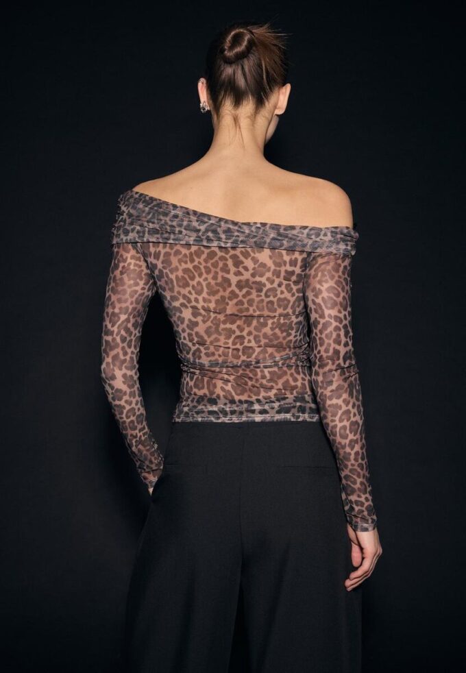 Mønstret asymmetrisk tyll T-skjorte