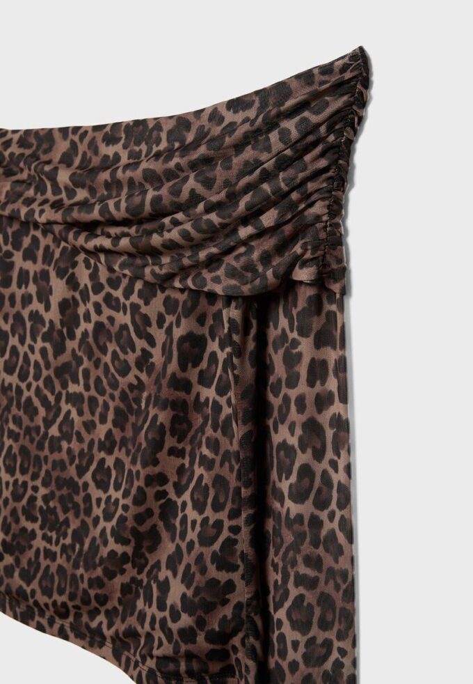 Mønstret asymmetrisk tyll T-skjorte