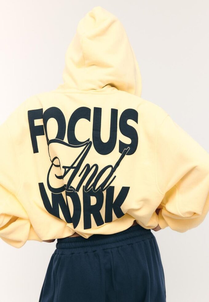 Mønstret bomber-sweatshirt med hette og trykk