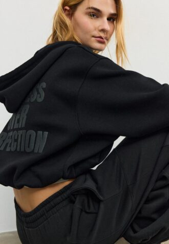 Mønstret bomber-sweatshirt med hette og trykk