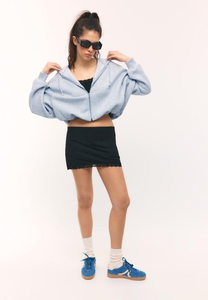 Mønstret bomber-sweatshirt med hette og trykk