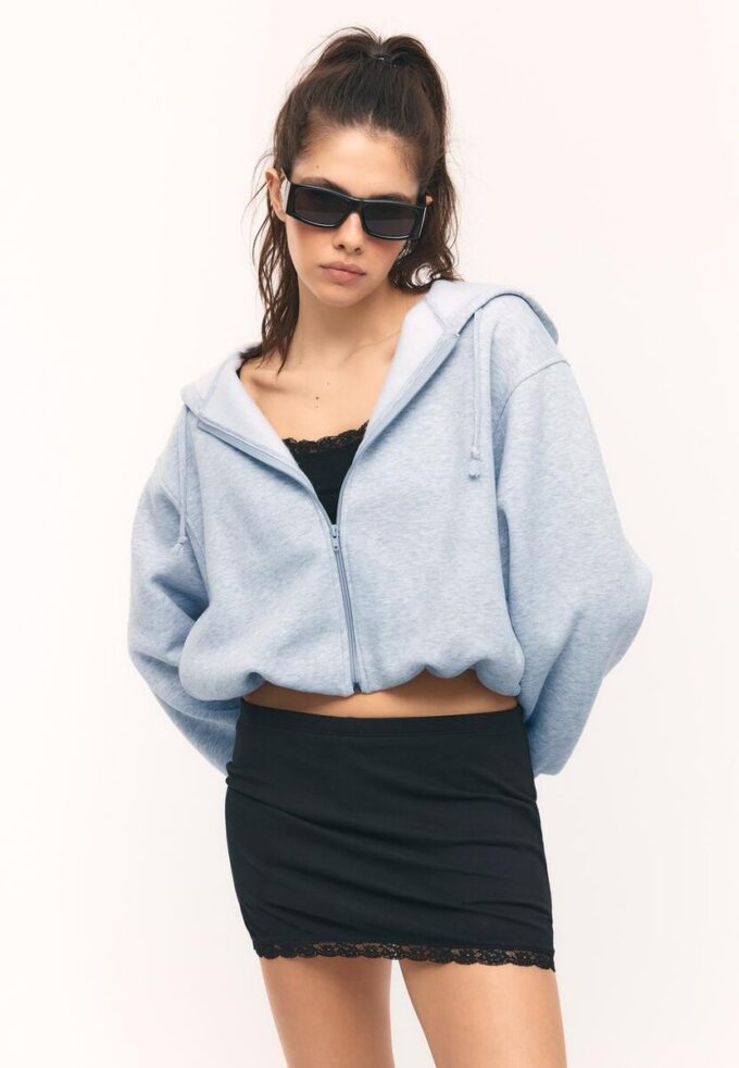 Mønstret bomber-sweatshirt med hette og trykk