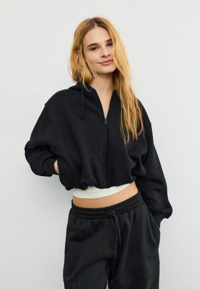 Mønstret bomber-sweatshirt med hette og trykk