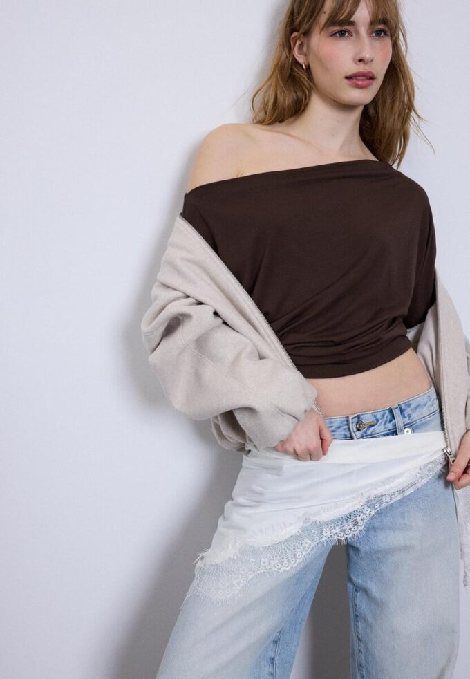 Modal asymmetrisk T-skjorte