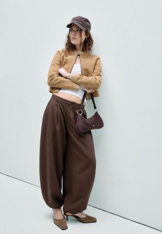 Mules i skinn med lav hæl