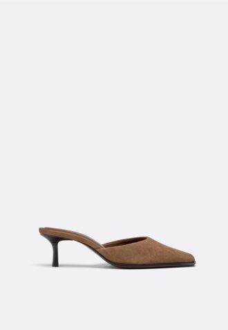 Mules i skinn med lav hæl