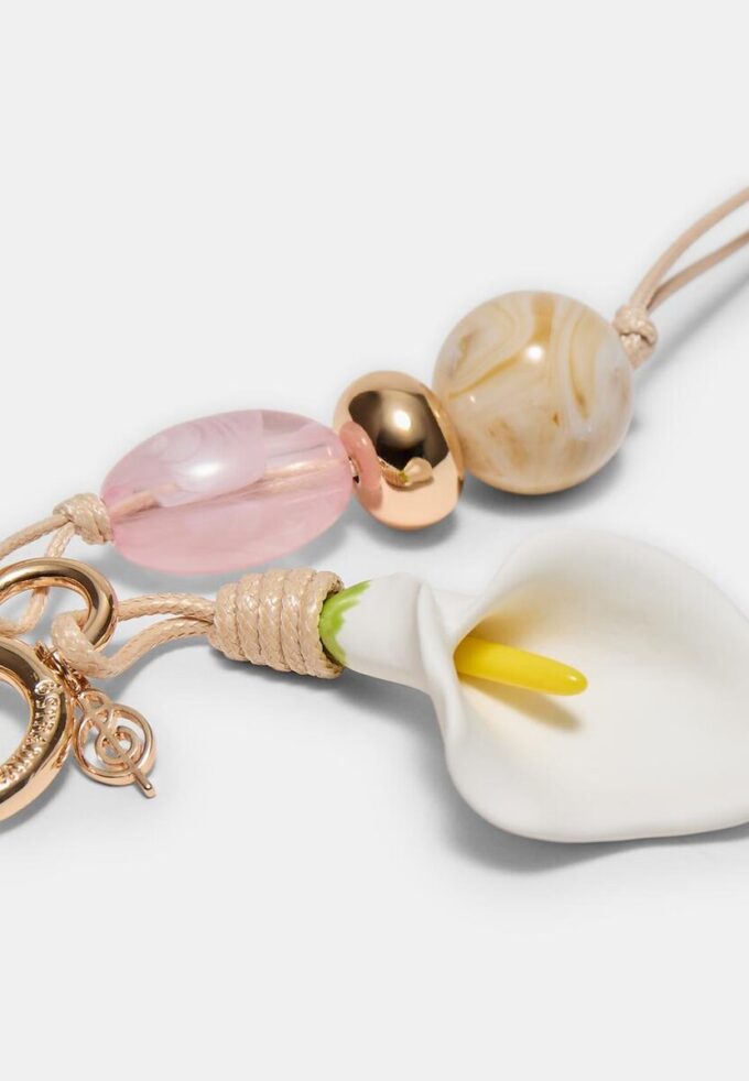 Nøkkelring med perlebesatt calla-lilje