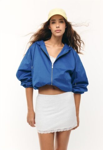 Nylonjakke med hette