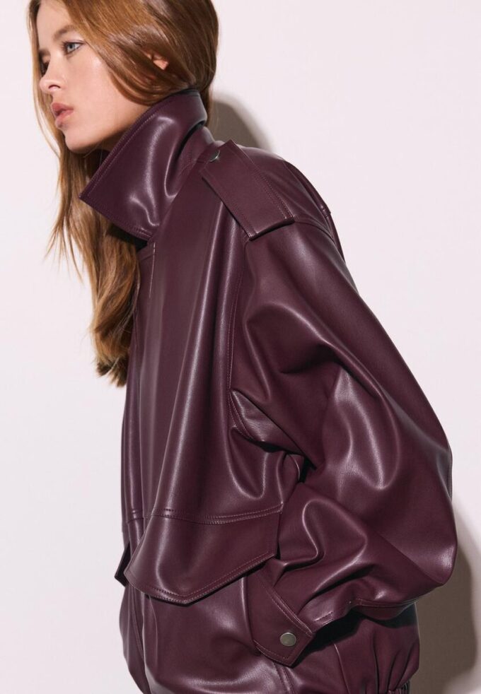 Oversize bikerjakke i skinnimitasjon