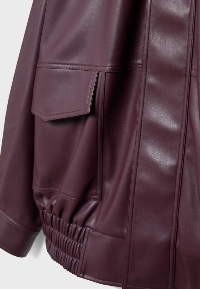 Oversize bikerjakke i skinnimitasjon