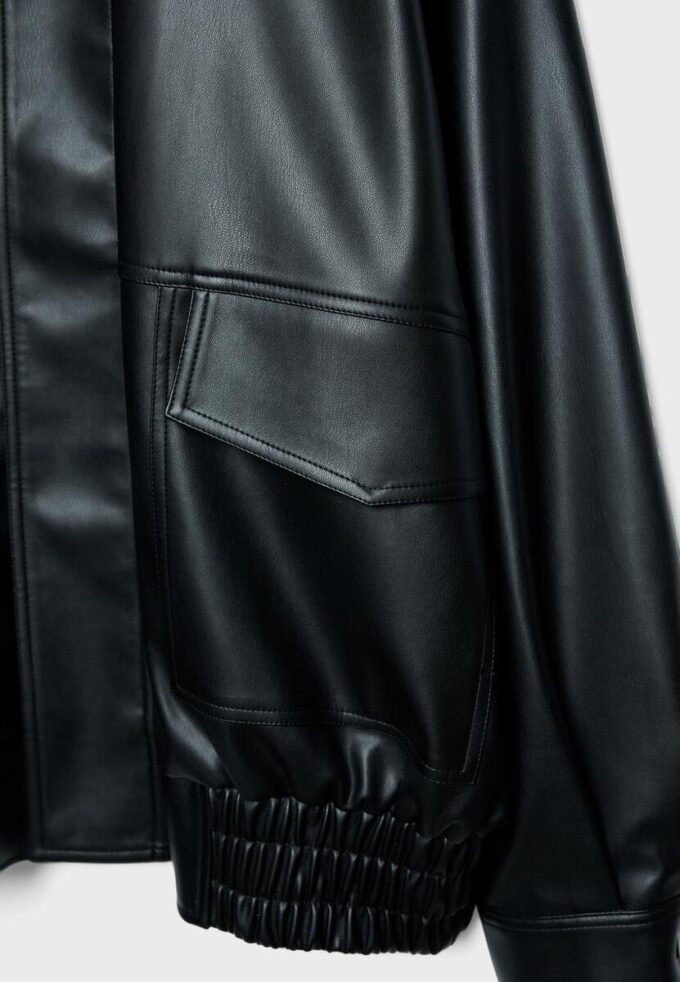 Oversize bikerjakke i skinnimitasjon