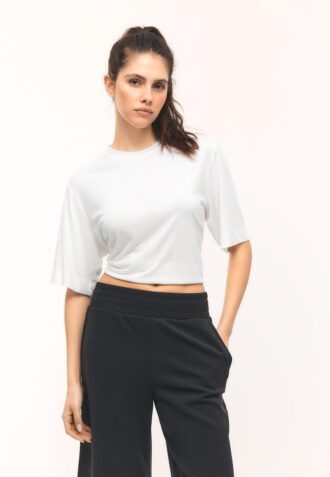 Oversize-høyhalset genser med Soft-Touch-overflate