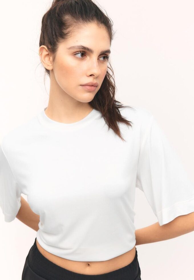 Oversize-høyhalset genser med Soft-Touch-overflate