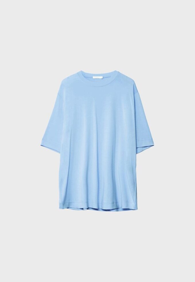 Oversize-høyhalset genser med Soft-Touch-overflate